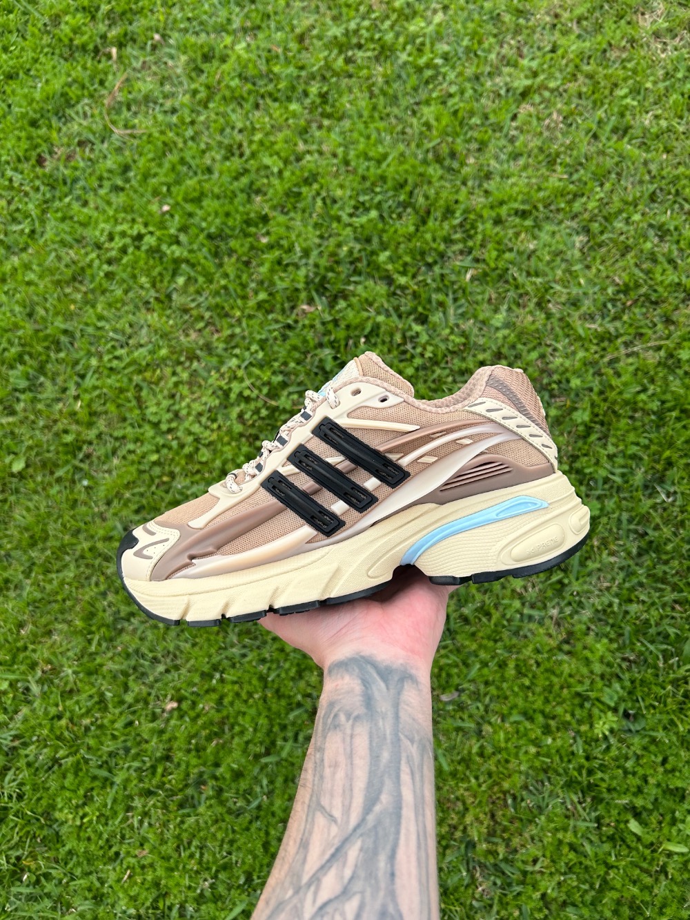 Pharrell Williams x adidas Adistar Jellyfish Crystal Sand Trace Brown — 40, Novo