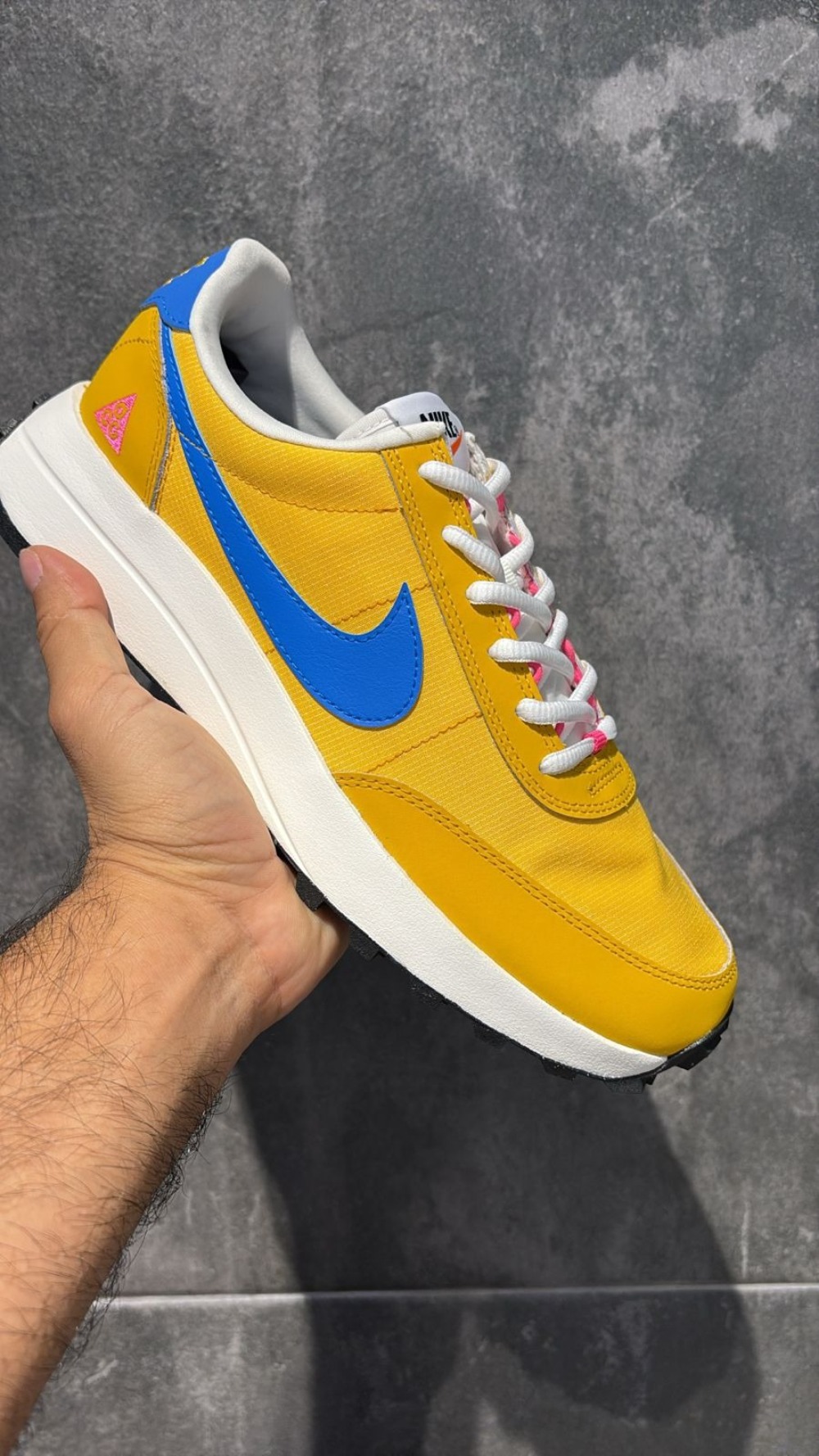 Nike ACG LDV Dark Sulphur Sail White Photo Blue — 38, Novo
