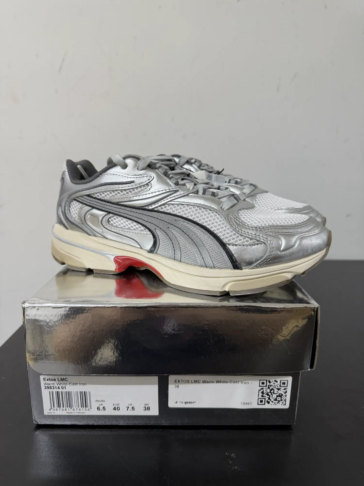 LMC x Puma Extos Endless Routes Warm White Cast Iron — 38 / 39, Novo