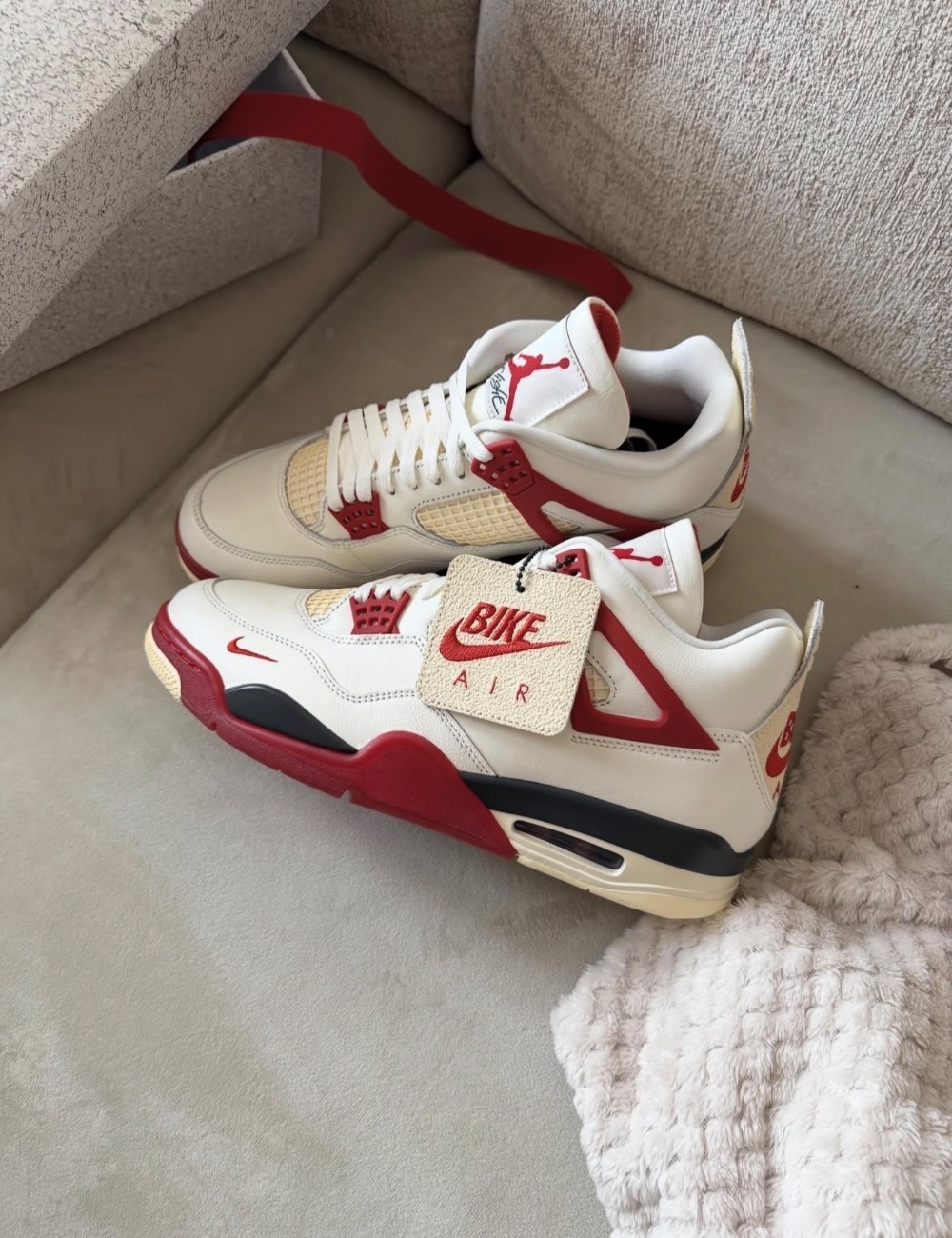 Nigel Sylvester x Air Jordan 4 Brick After Brick — 42, Novo
