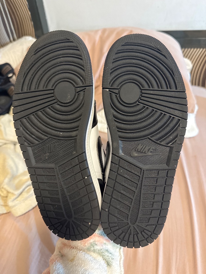 Foto 5 de Air Jordan 1 Low Panda (2023) — 36, Usado