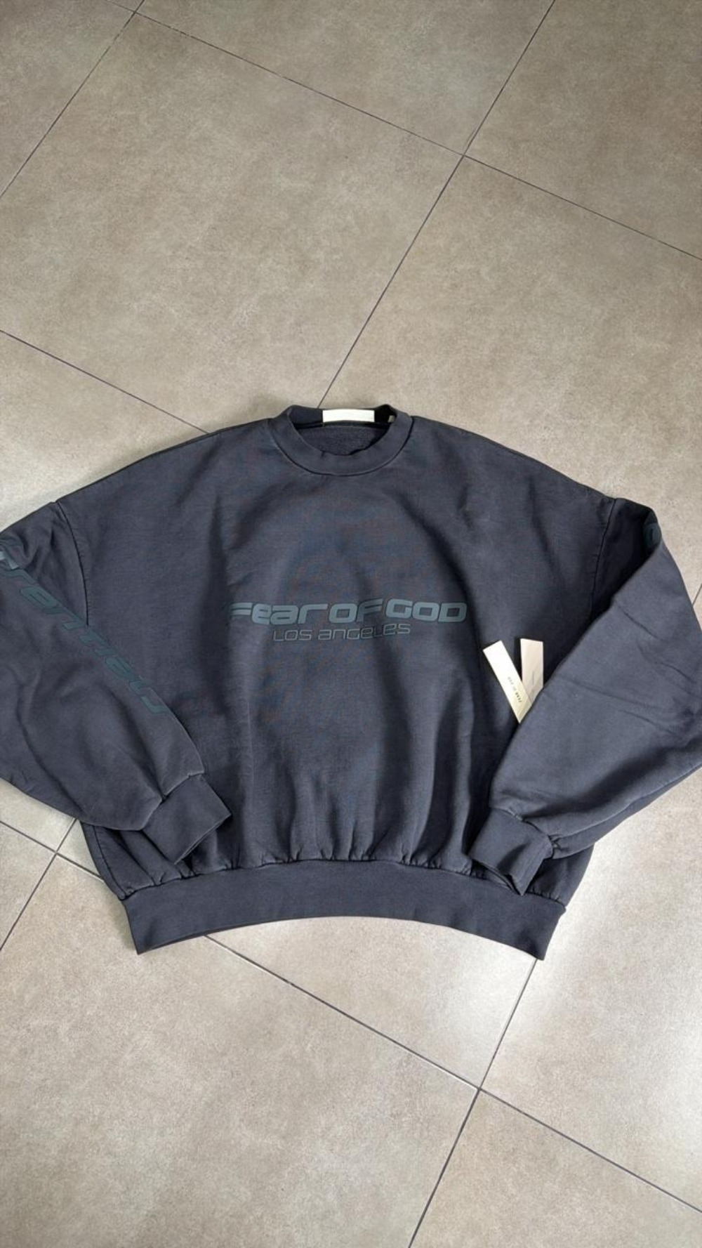 Moletom Fear of God Essentials Los Angeles Heavy Fleece Vintage Black — G, Novo