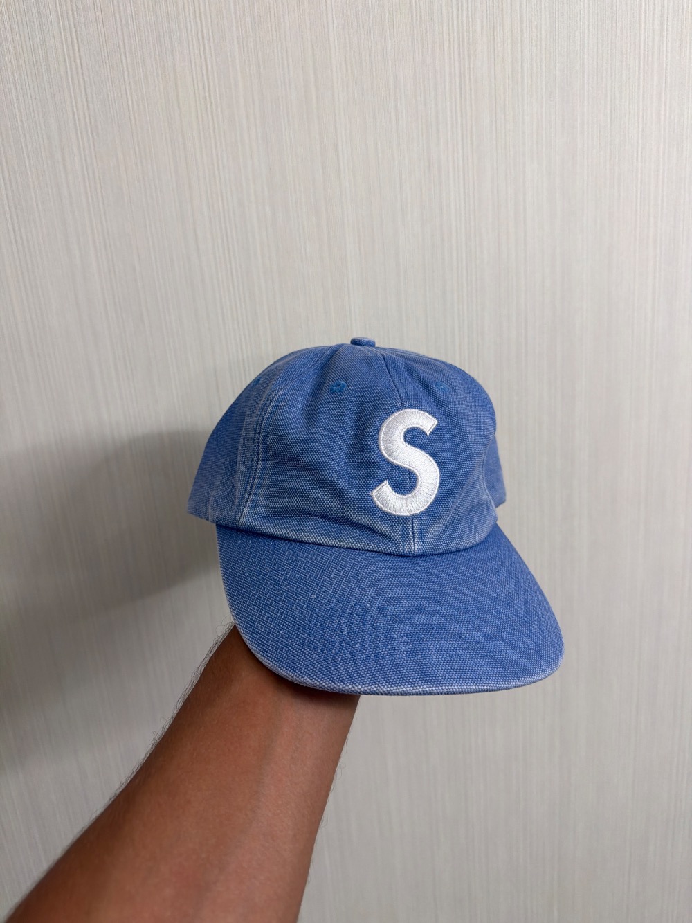 Boné Supreme Pigment Coated S Logo 6-Panel Light Blue SS26-W5 — Único, Novo