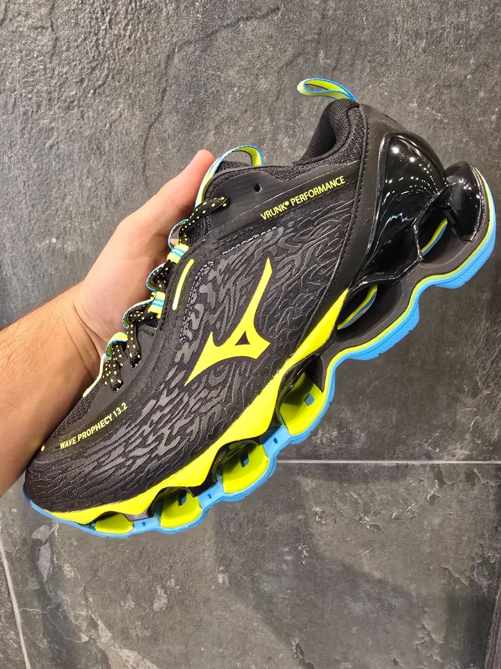 Vrunk x Mizuno Wave Prophecy 13.2 Black — 39 / 40 / 41 / 42 / 43 / 44, Novo
