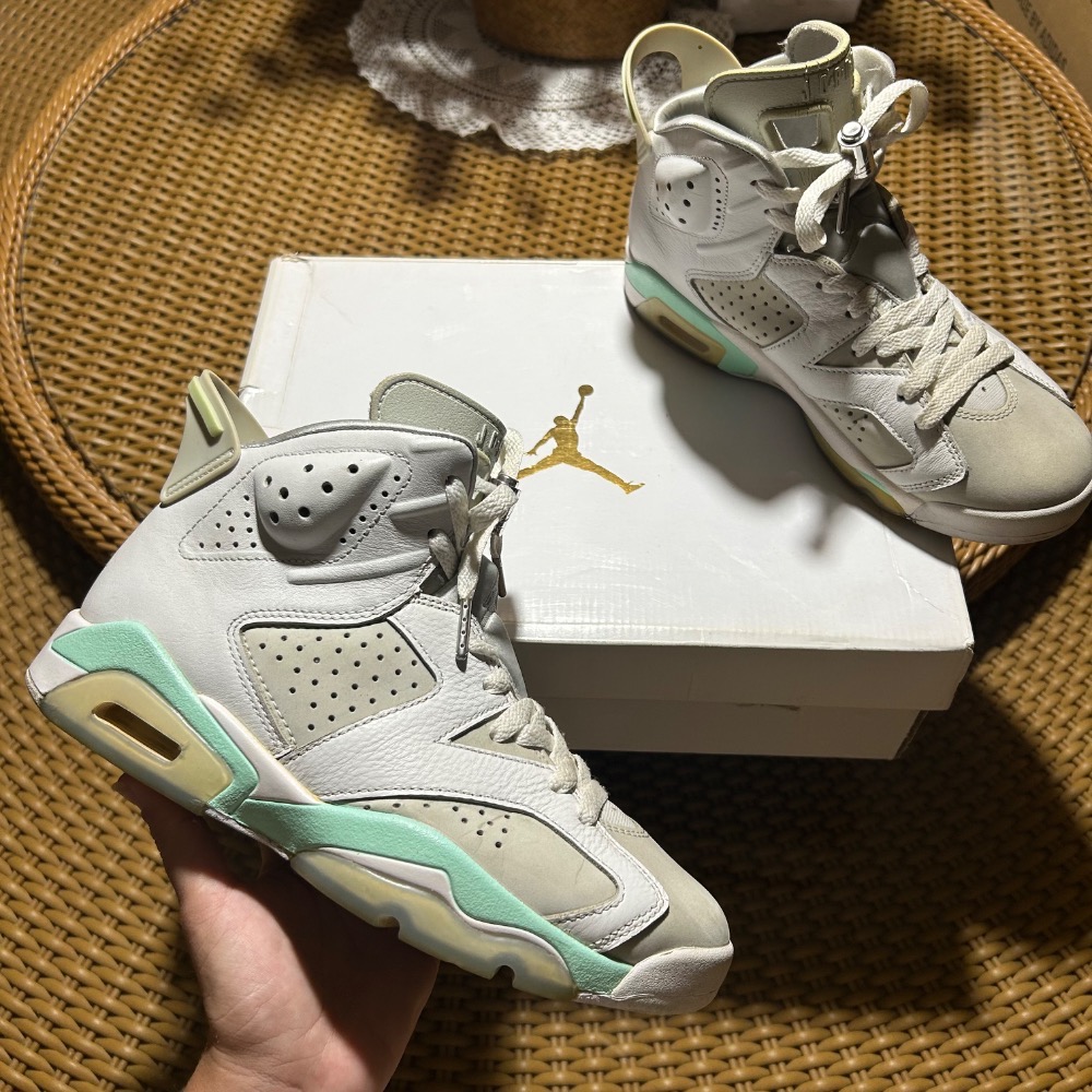 Air Jordan 6 Mint Foam — 37, Usado