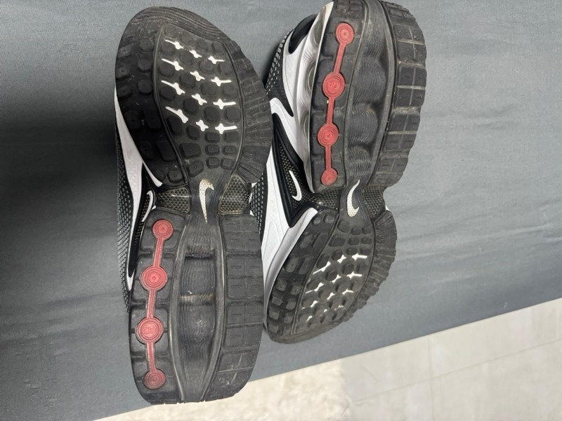 Foto 5 de Nike Air Max DN Black White Cool Grey — 43, Usado