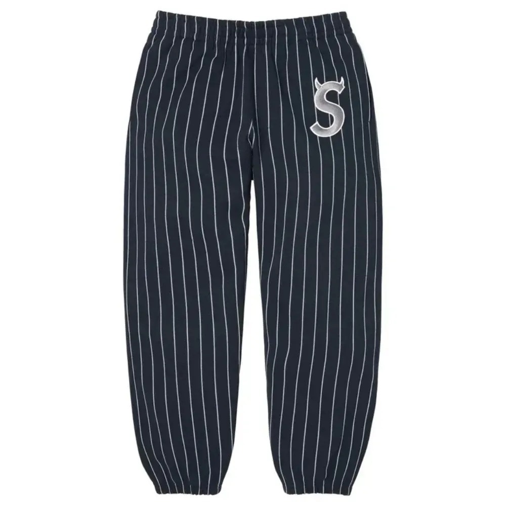 Calça Supreme Devil S Logo Stripe SS26-W5 — P / M / G, Novo