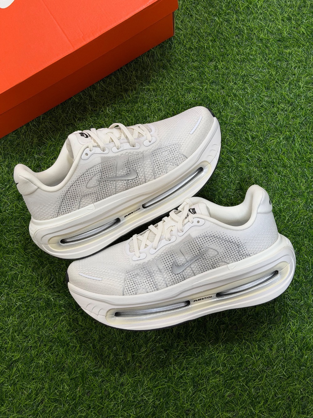 Nike Air Zoom Vomero Premium Summit White Sail — 40.5, Novo