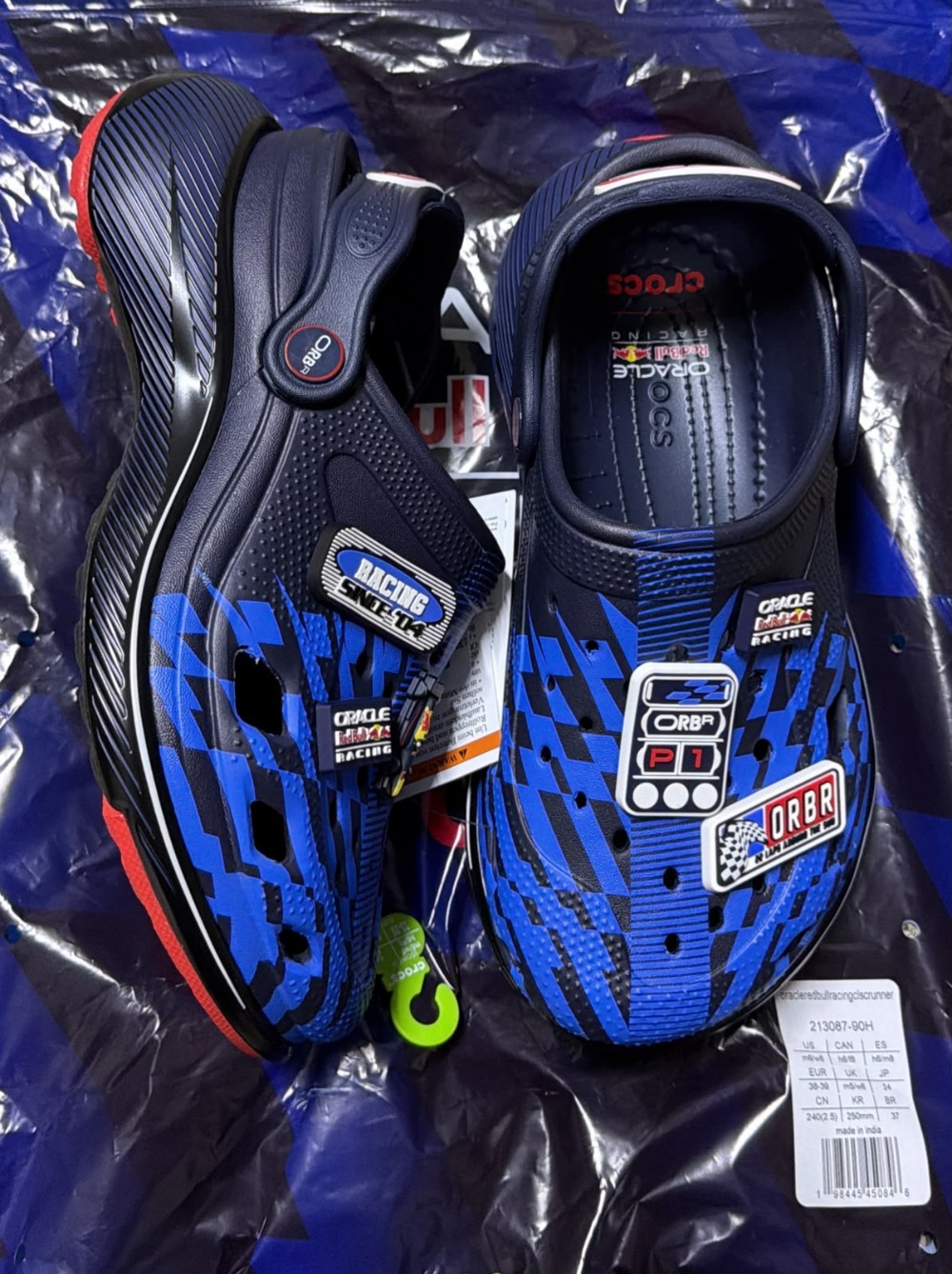 Red Bull Racing x Crocs Classic Runner — 39 / 40 / 41, Novo