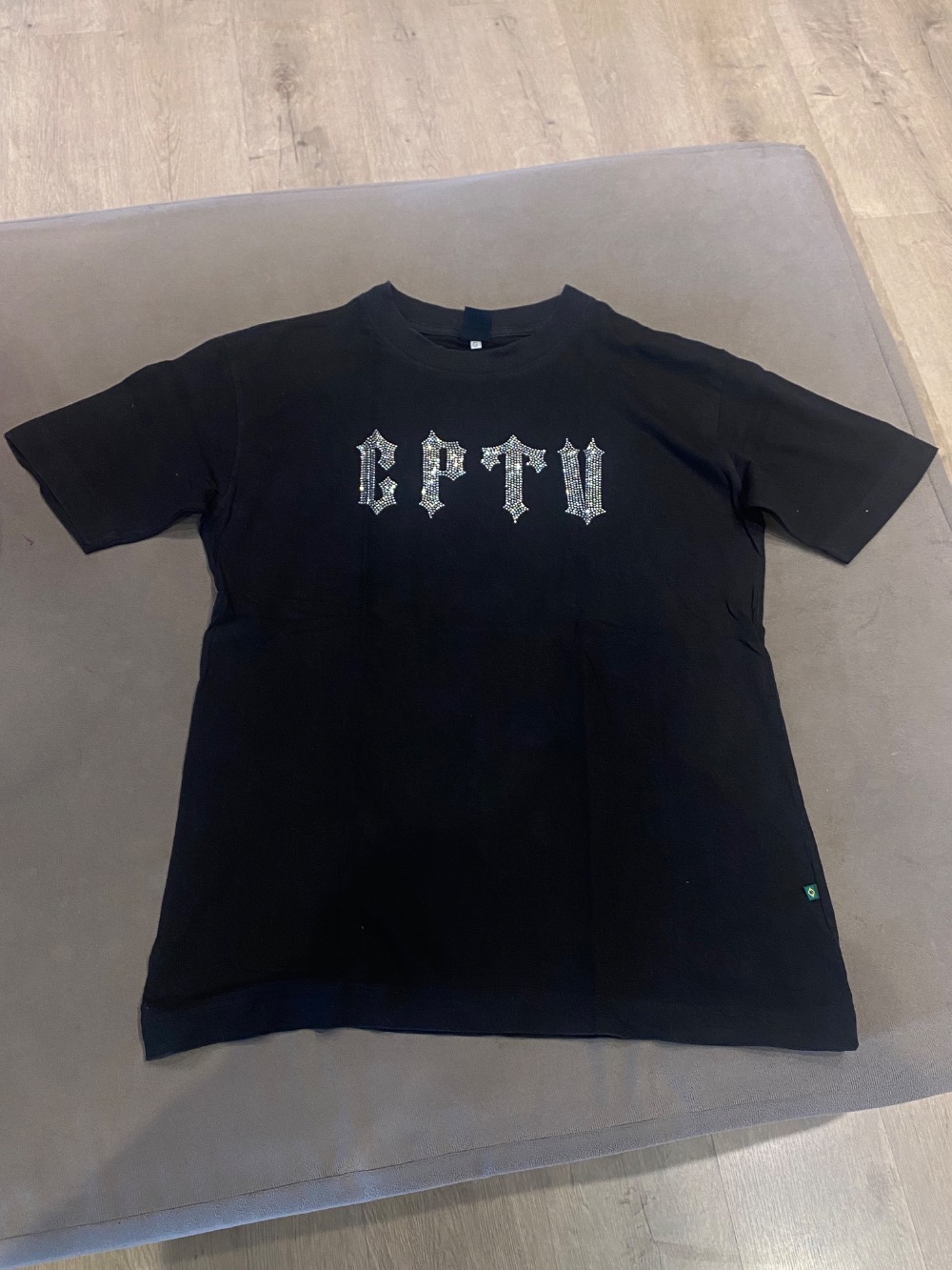 Camiseta Captive Strass Black — G, Usado