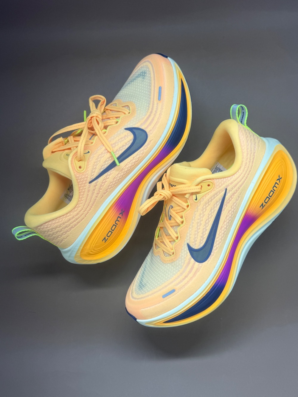 Nike Vomero Plus Citron Pulse Alabaster Laser Orange Blue Void — 40, Novo