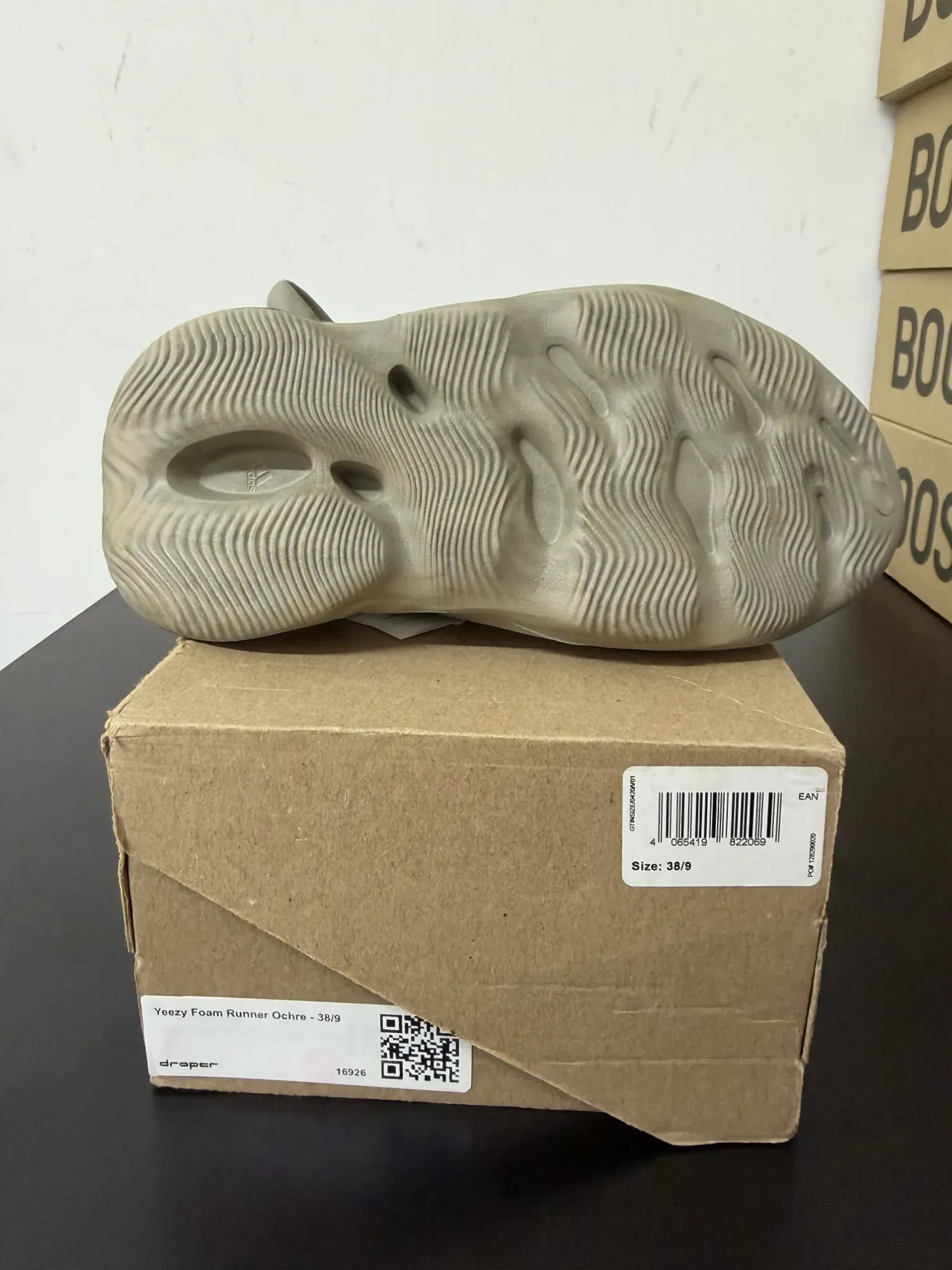 Foto 3 de Yeezy Foam Runner Ochre — 38/9, Novo