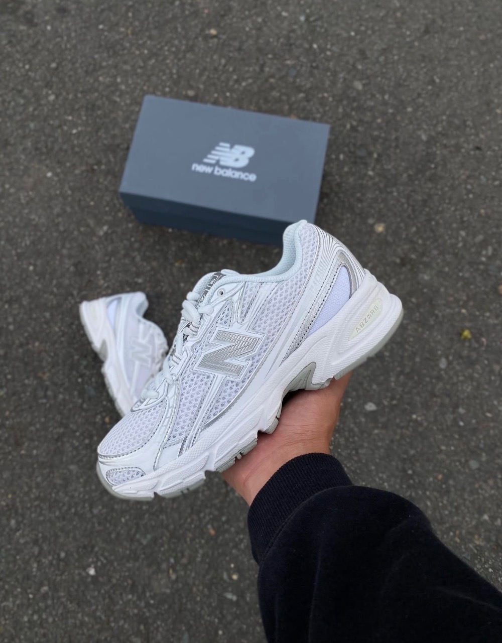 New Balance 740 Silver Metallic White — 41, Novo