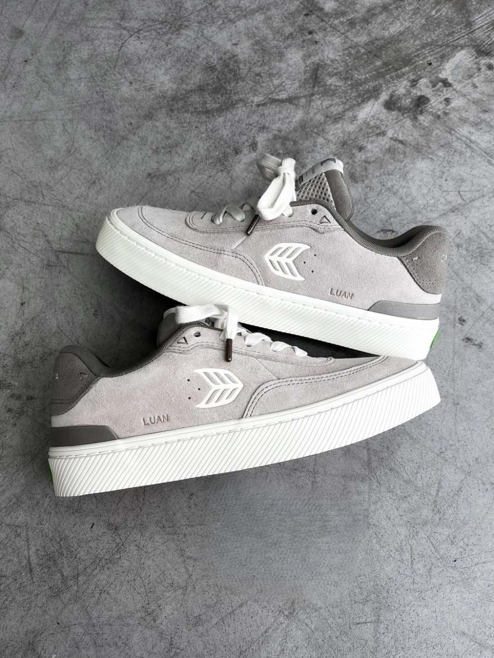 Cariuma Luan Pro Plaza Taupe — 43, Novo