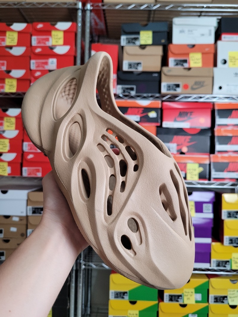 Yeezy Foam Runner Ochre — 38 / 39 / 38/9, Usado