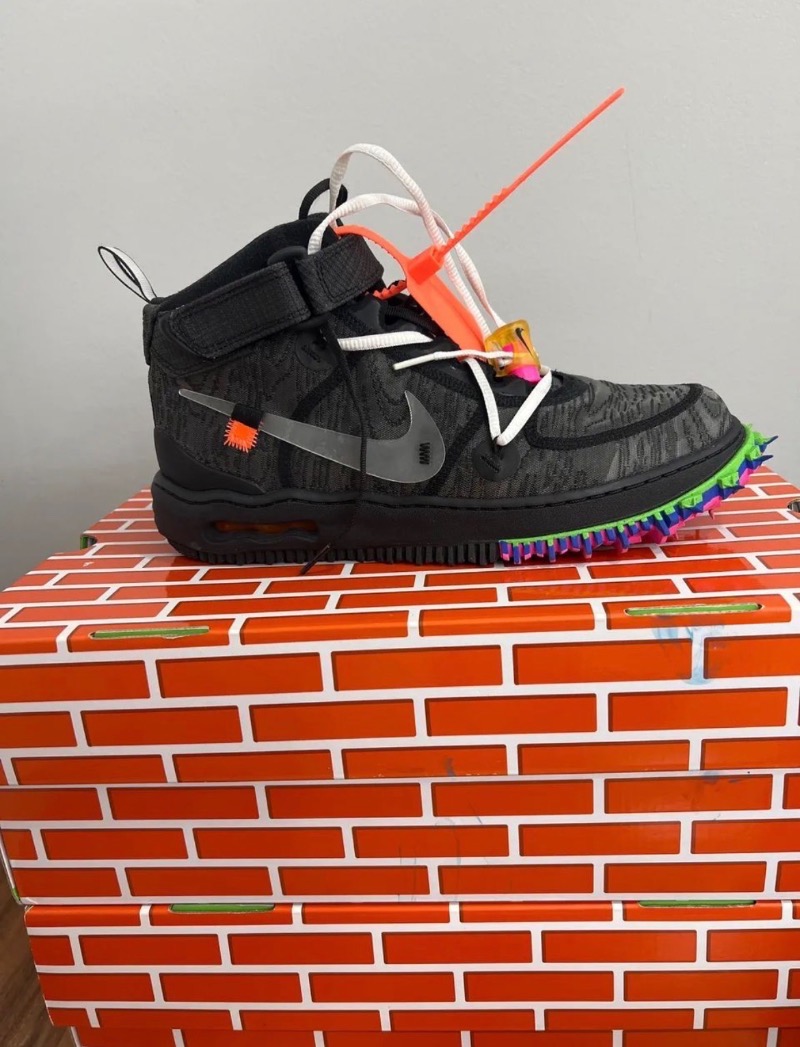 Foto 3 de Off-White x Nike Air Force 1 Mid Black — 42, Usado