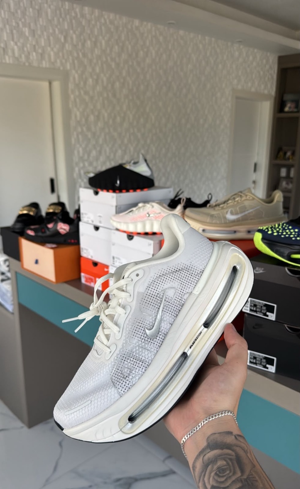 Nike Air Zoom Vomero Premium Summit White Sail — 40, Novo