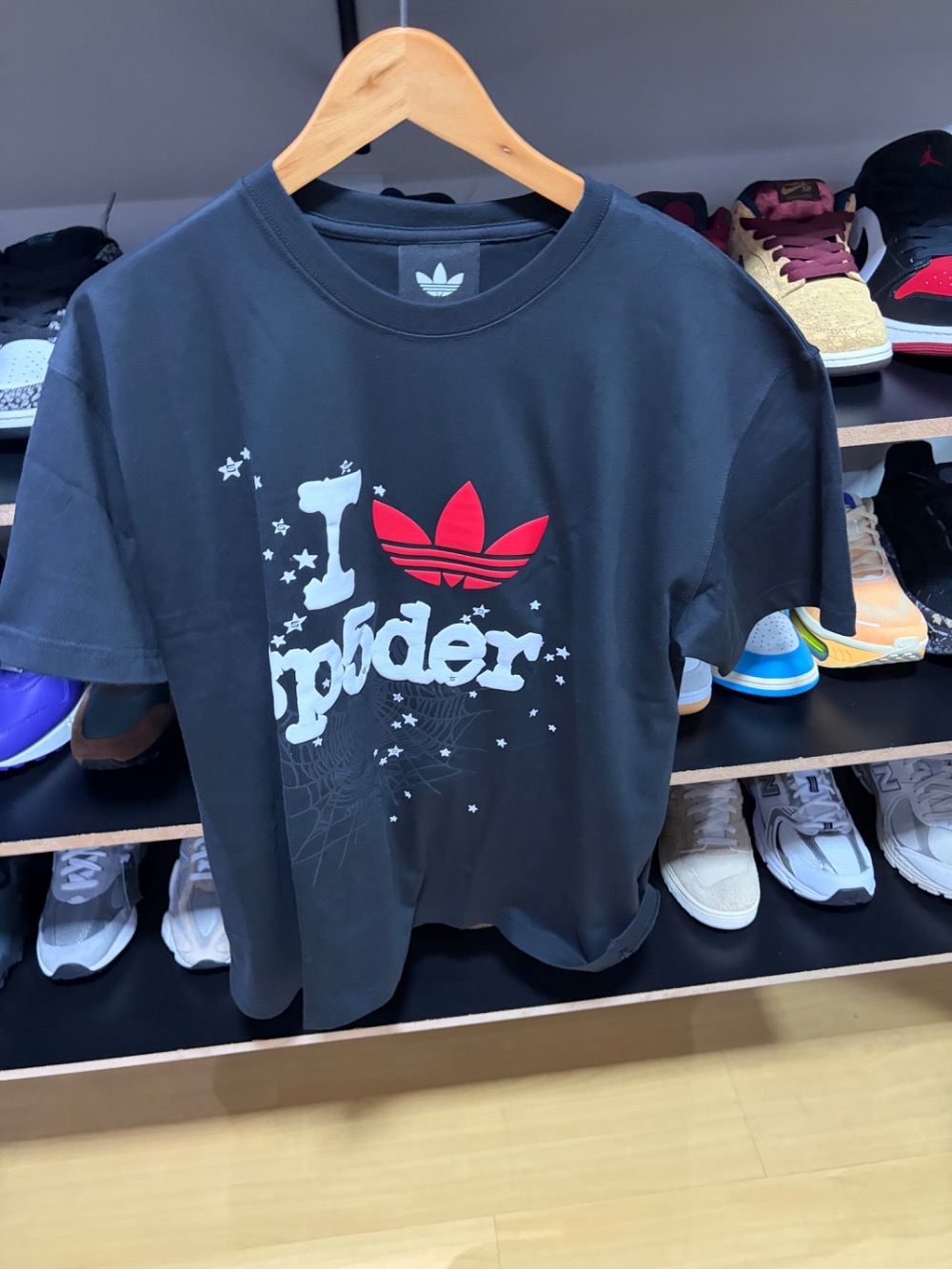 Sp5der x adidas Camiseta Black — G, Novo