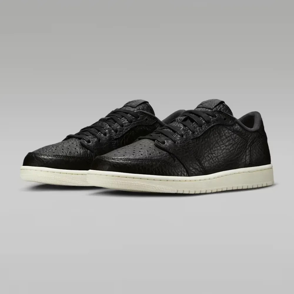 Air Jordan 1 Retro Low Black Sail (2025) — 40, Novo
