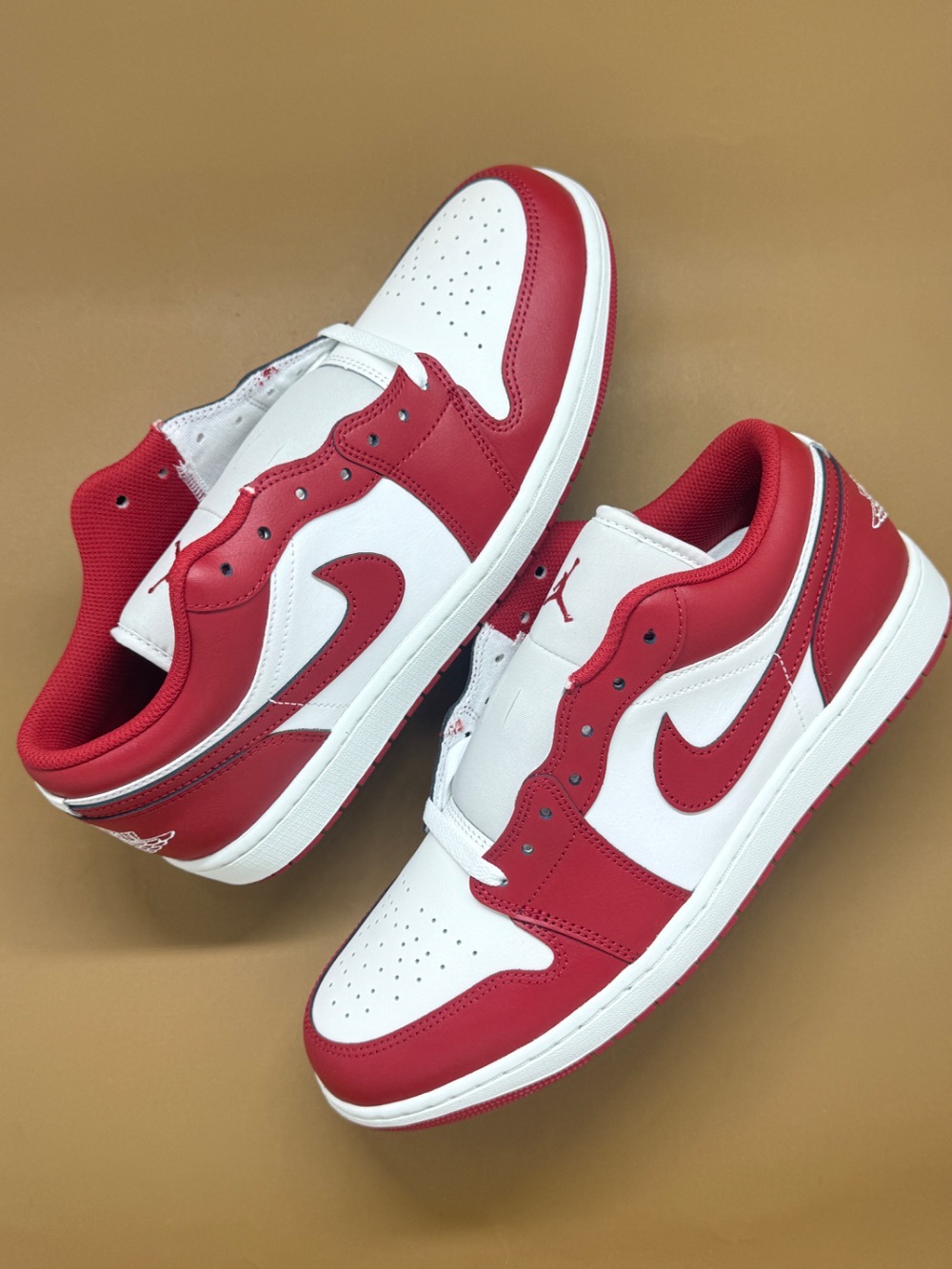Air Jordan 1 Low New Beginnings — 43, Novo