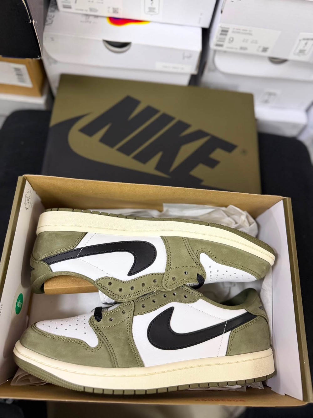 Air Jordan 1 Low OG Medium Olive — 40, Novo
