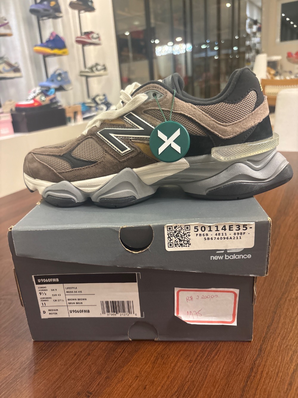 New Balance 9060 Dark Mushroom Black Grey — 41, Novo