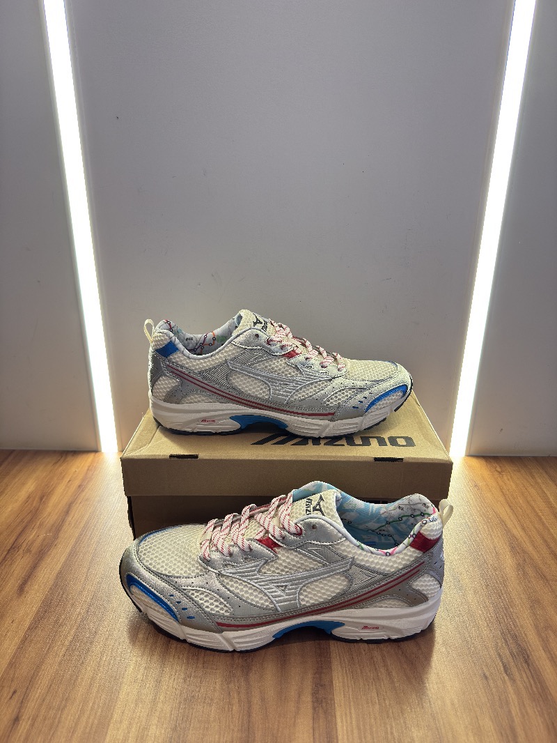 Foto 2 de Mizuno MXR Osaka Pack Pristine High Risk Red Blue Pace — 44, Novo