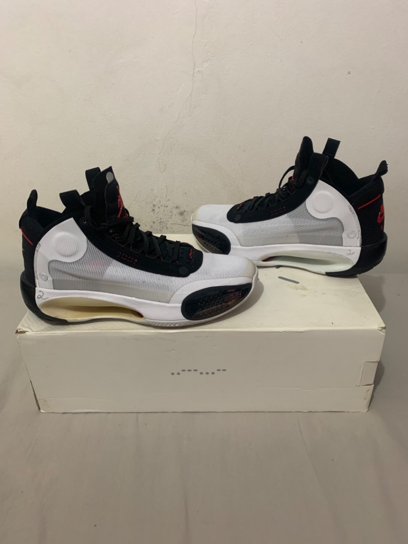 Foto 3 de Air Jordan 34 BG Chicago — 40, Usado