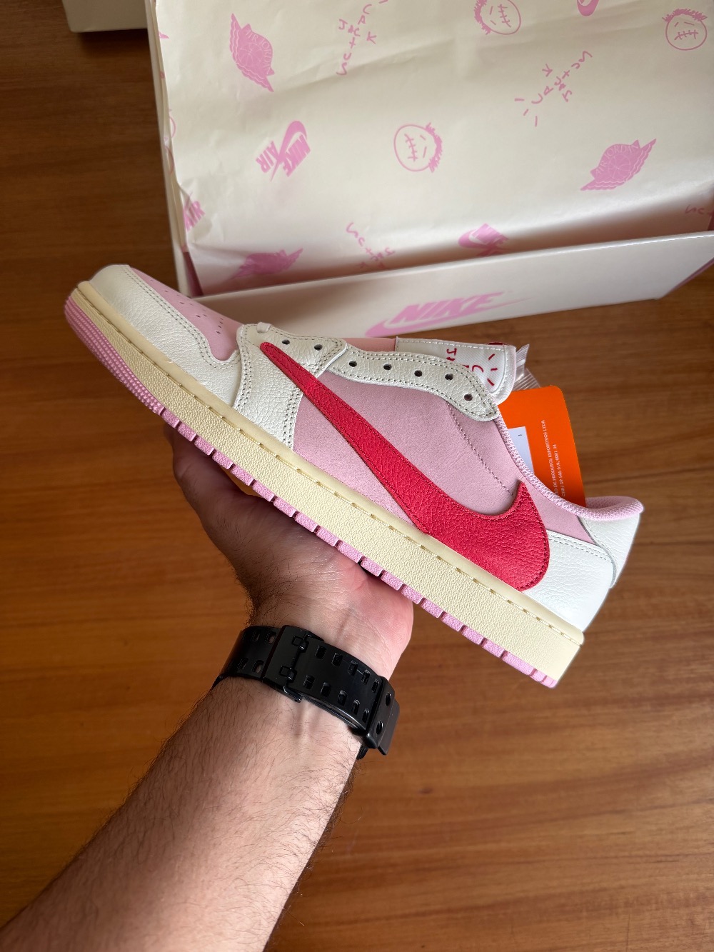 Travis Scott x Air Jordan 1 Low OG SP Sail Tropical Pink — 44, Novo
