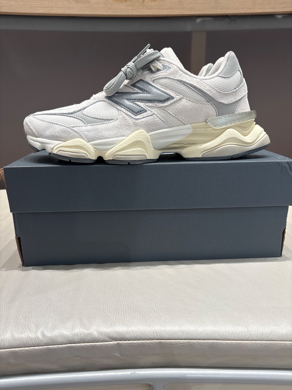 New Balance 9060 Truffle Salt — 41 / 42 / 43 / 44, Novo
