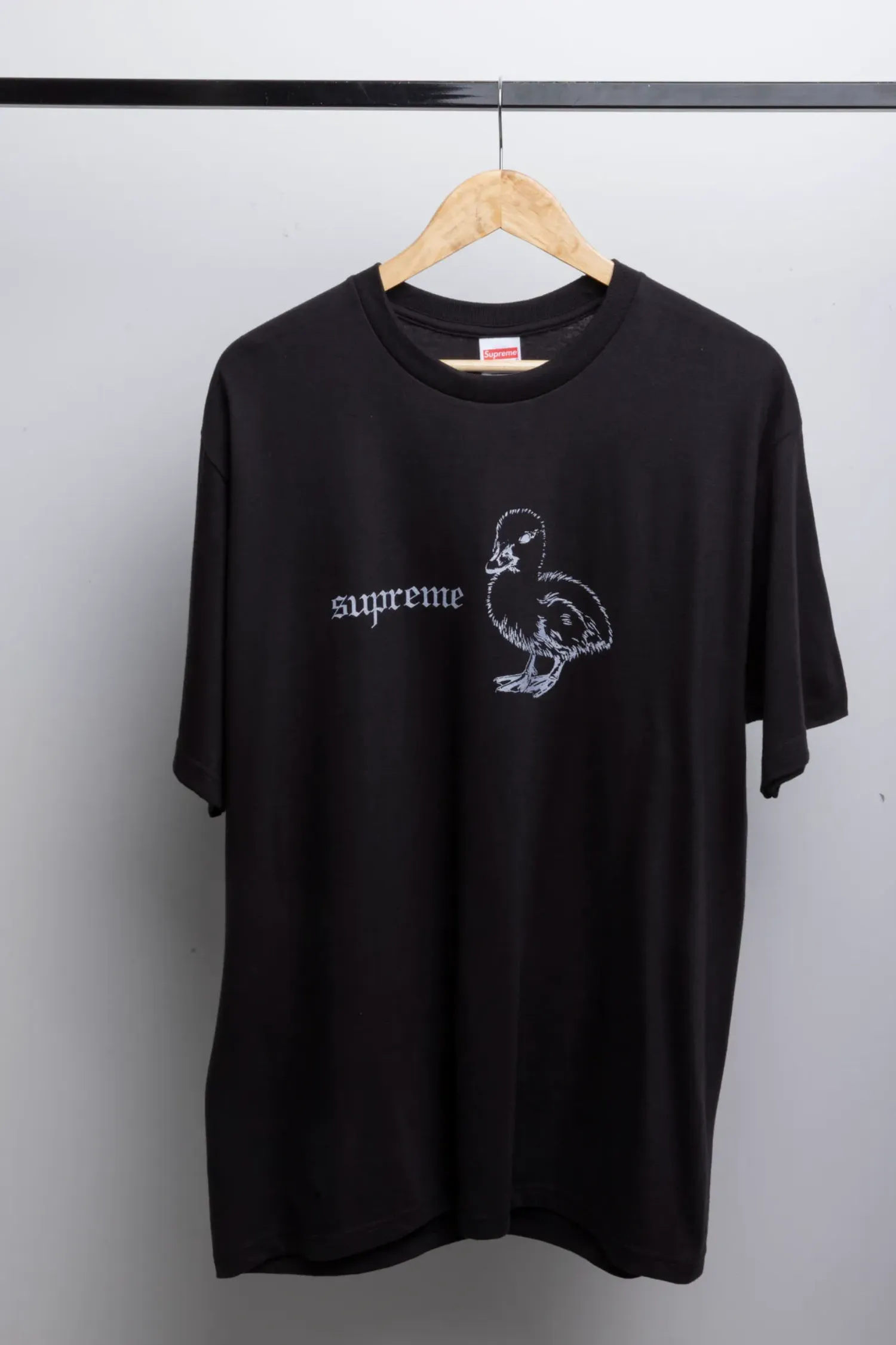 Camiseta Supreme Duck Black SS26-W1 — G, Novo