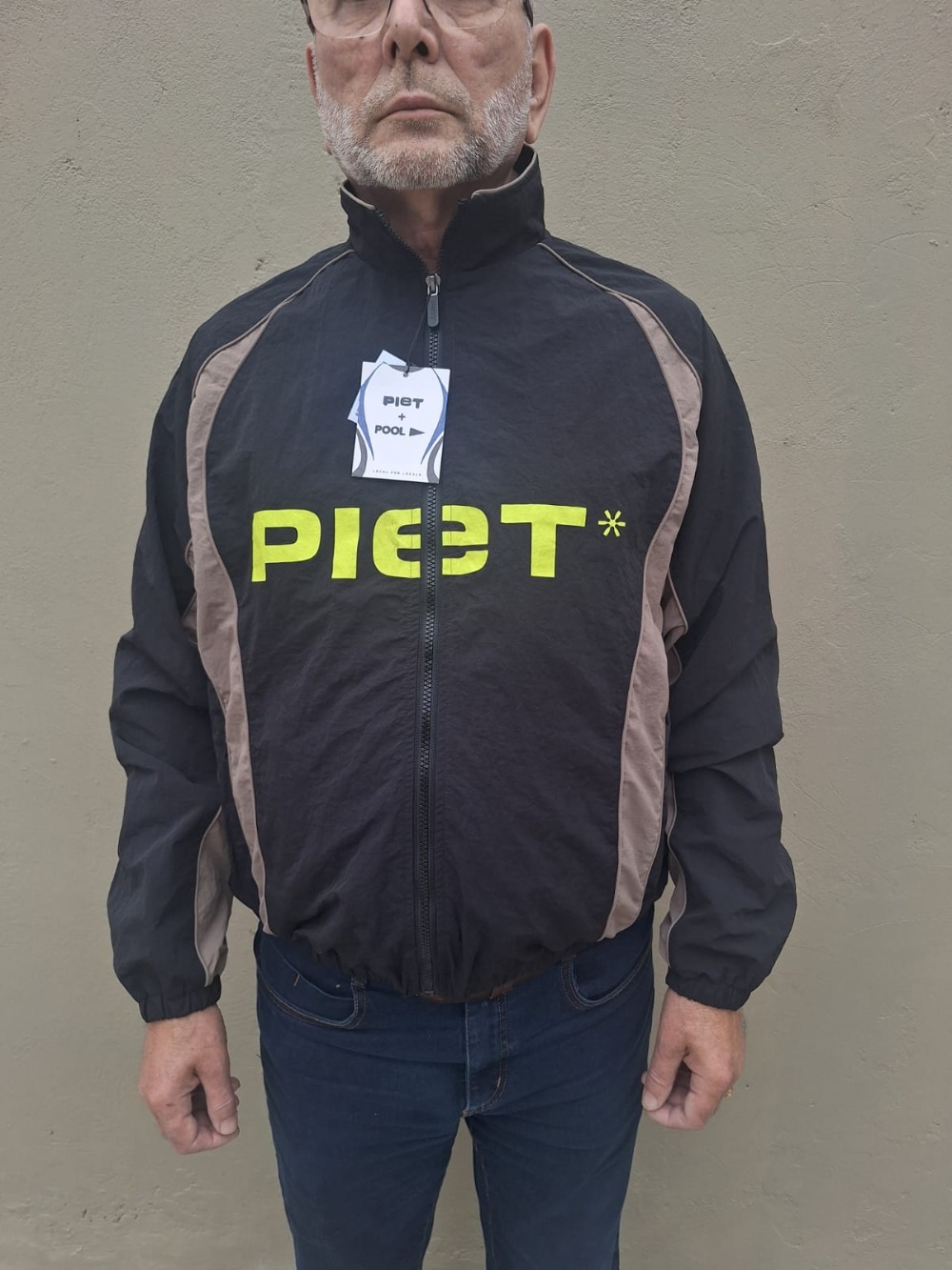 Piet x Pool Corta Vento Preta — P, Novo