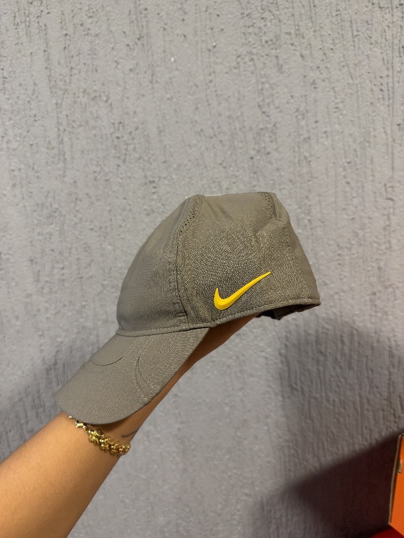 Foto 3 de NOCTA x Nike Boné Olive Grey Yellow Ochre — G, Novo
