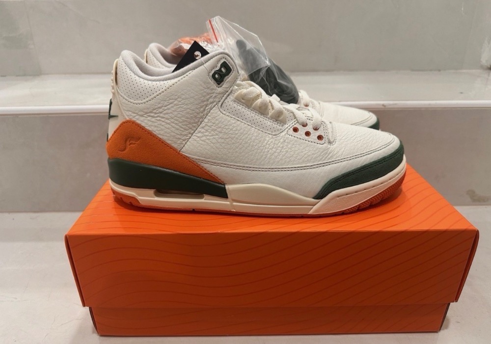 SoleFly x Air Jordan 3 Miami — 40, Novo