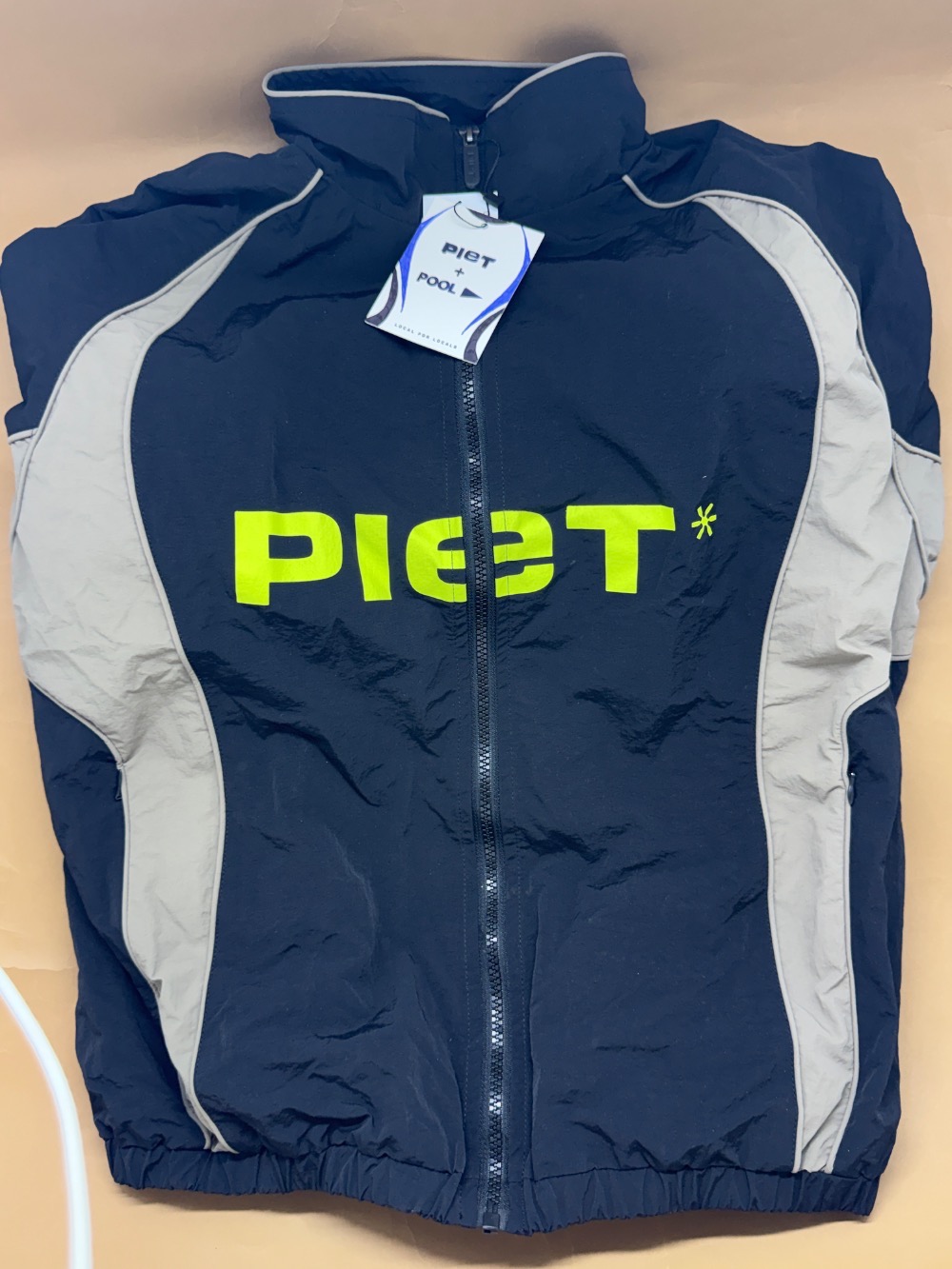 Piet x Pool Corta Vento Preta — M, Novo