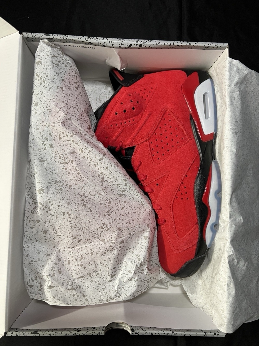 Air Jordan 6 Toro Bravo Varsity Red Black — 40, Novo