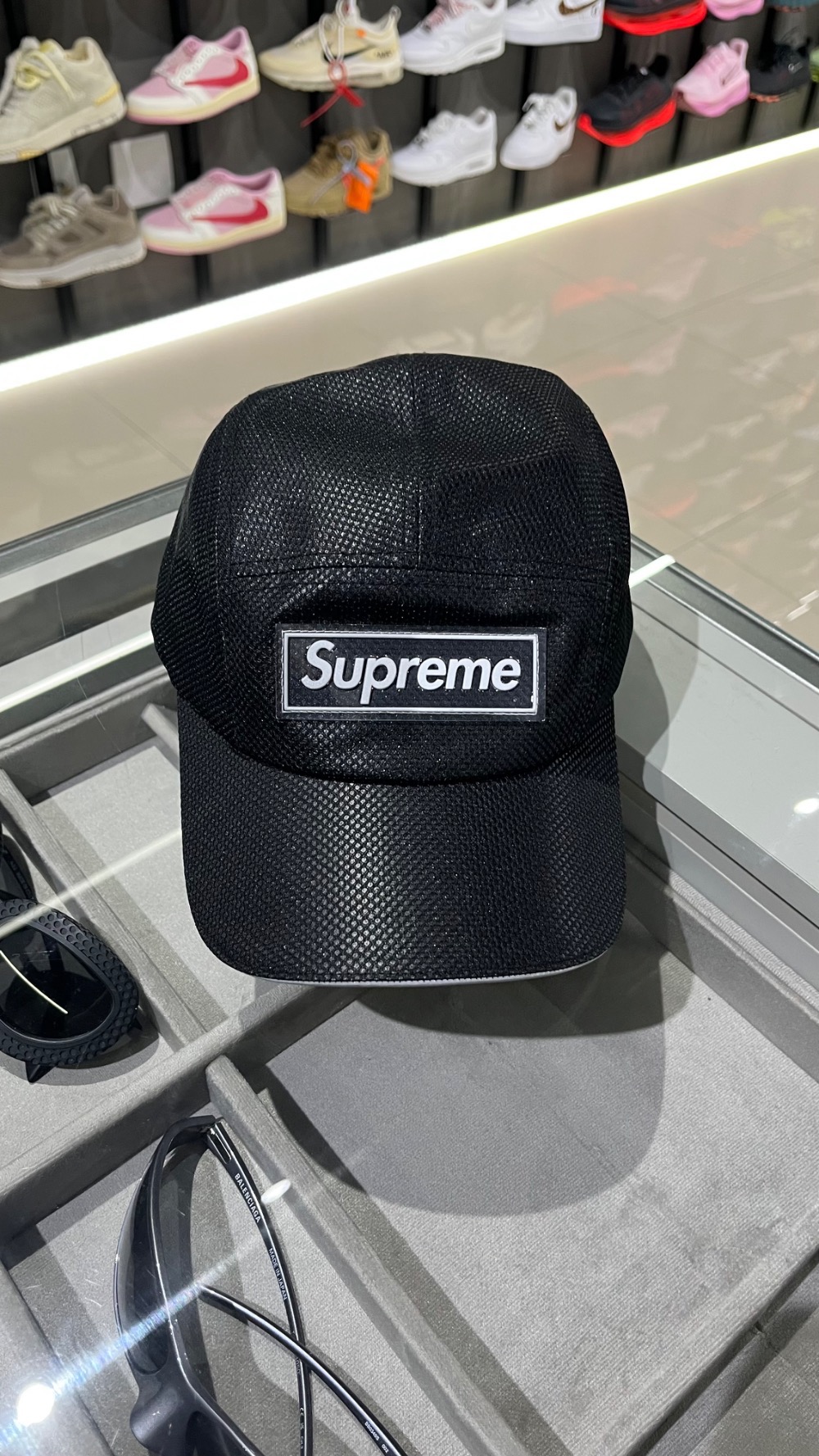 Boné Supreme Metallic Mesh Camp Black FW26-W1 — Único, Novo