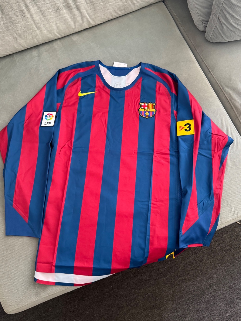 Camiseta Nike FC Barcelona Reissue 2005/06 Gym Blue Desert Maroon — XG, Novo