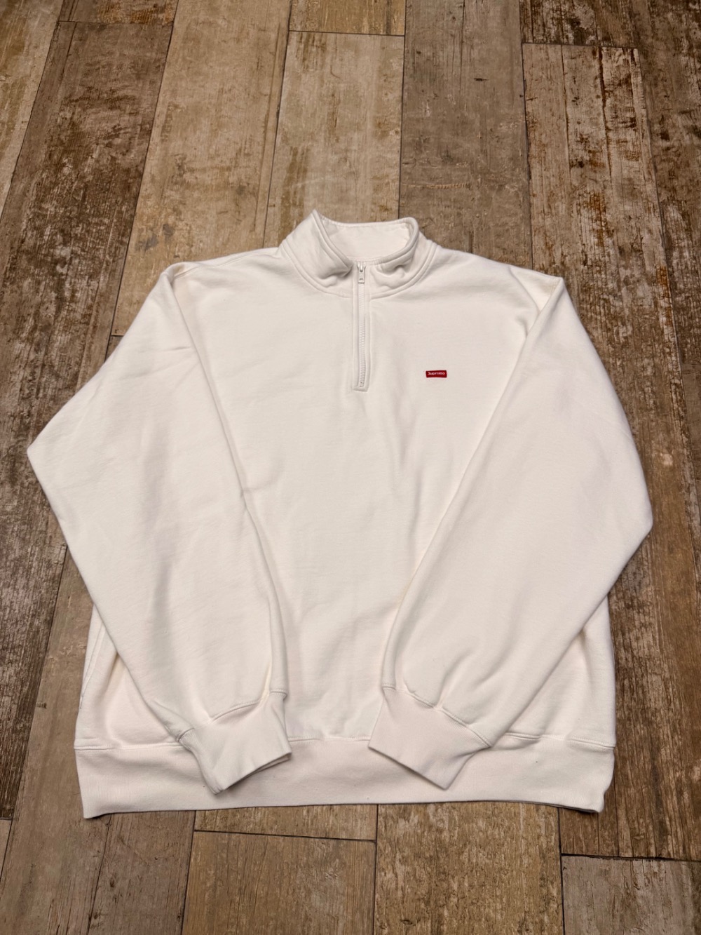 Moletom Supreme Small Box Half Zip Pullover White SS26-W10 — G, Novo