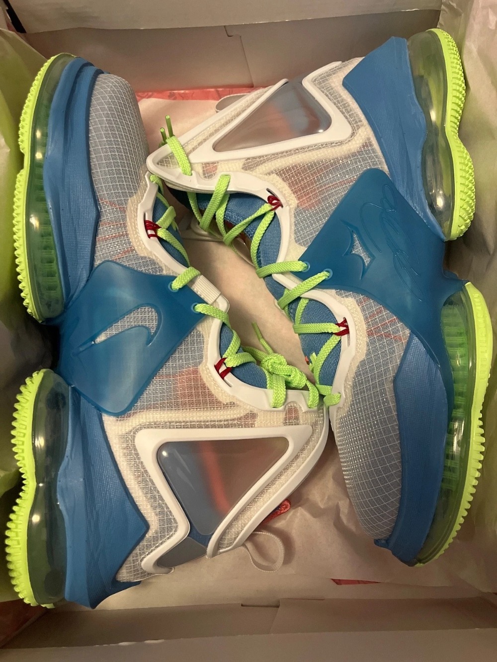 Nike LeBron 19 Dutch Blue Lime Glow — 40, Novo