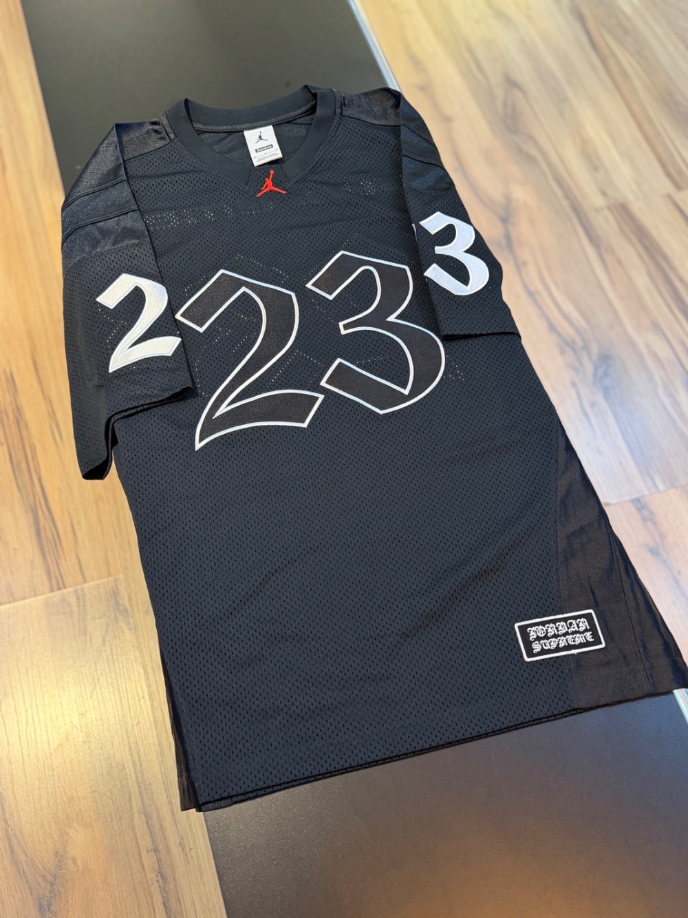 Air Jordan x Supreme Camiseta Jersey Black SS26-W15 — M, Novo