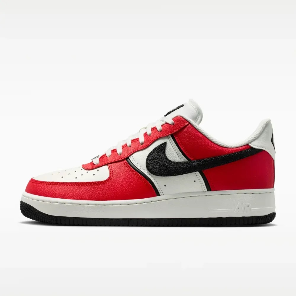 Nike Air Force 1 Low University Red Sail Metallic Silver Black — 43, Novo