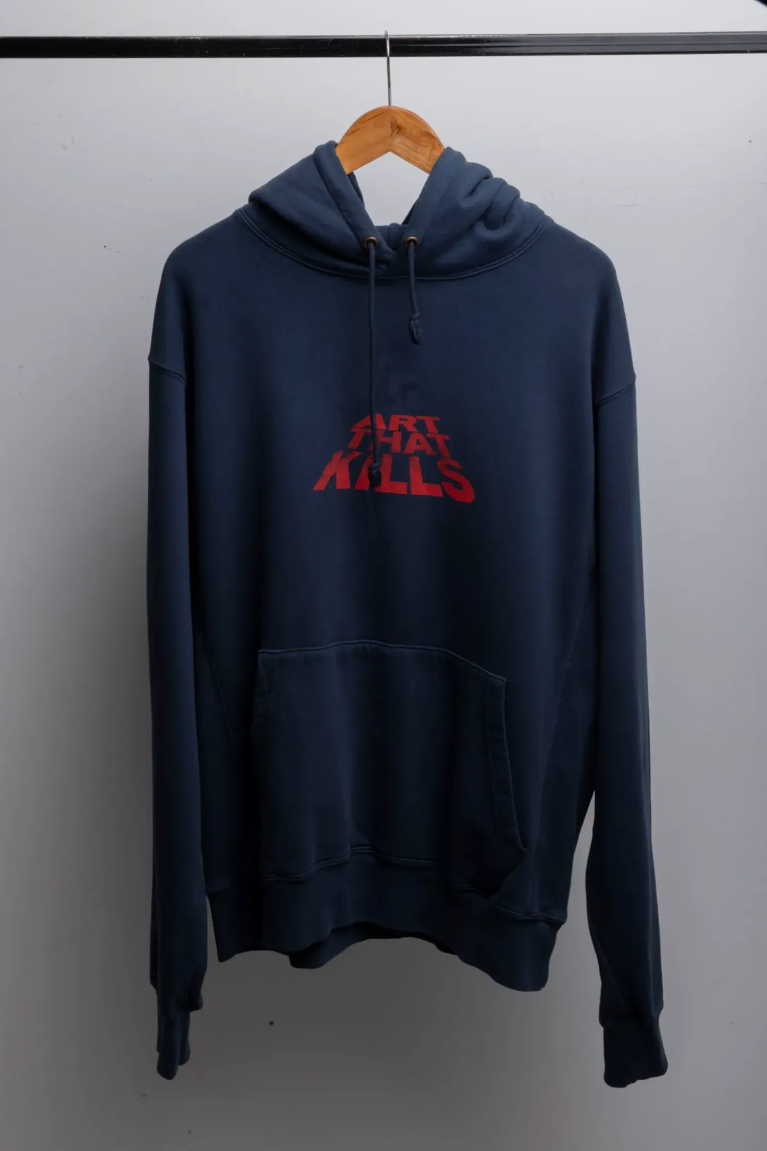 Moletom Gallery Dept. ATK Stacked Logo Navy — XG, Novo