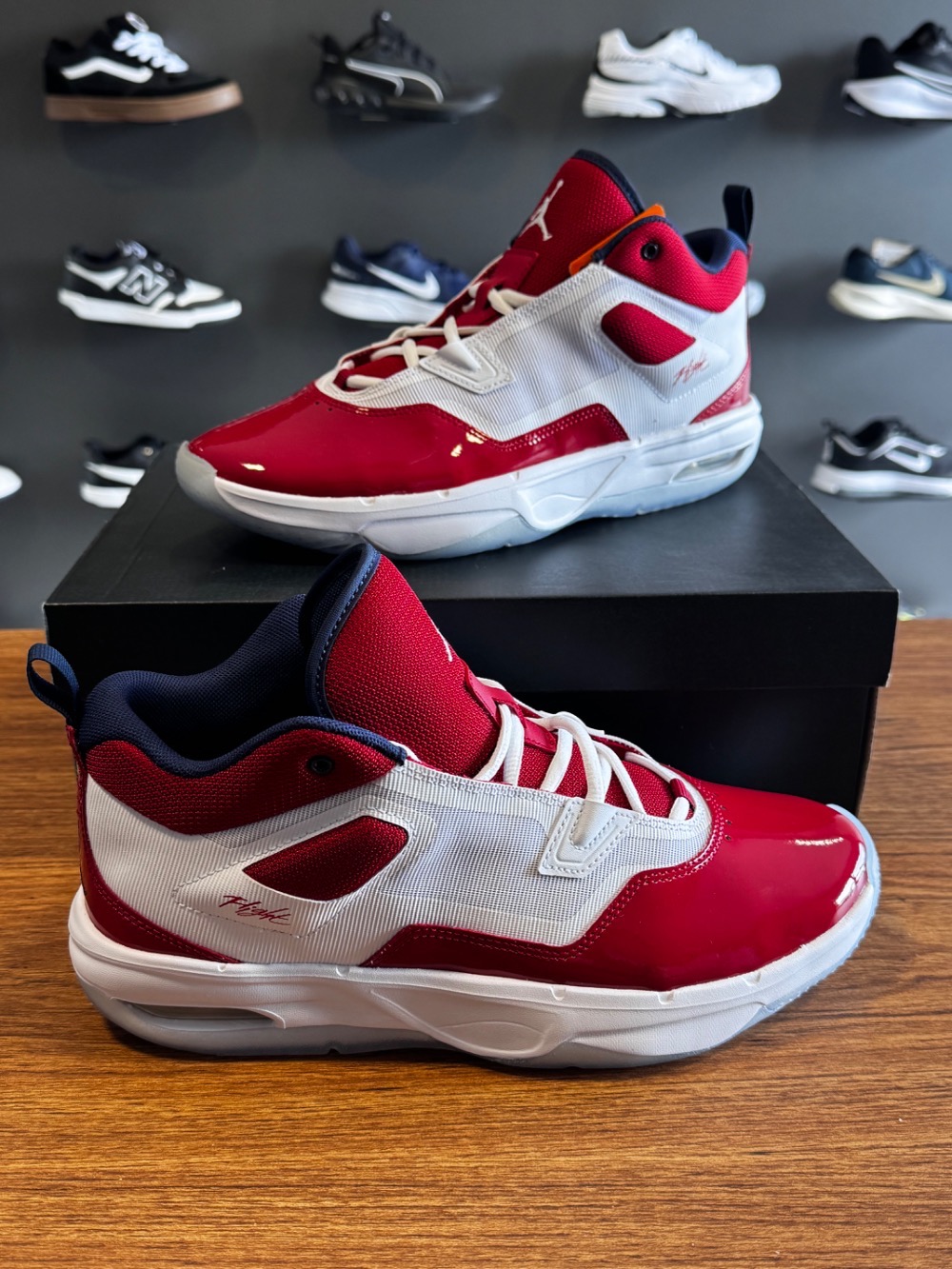 Air Jordan Stay Loyal 3 White Midnight Navy Varsity Red — 40 / 41 / 42, Novo