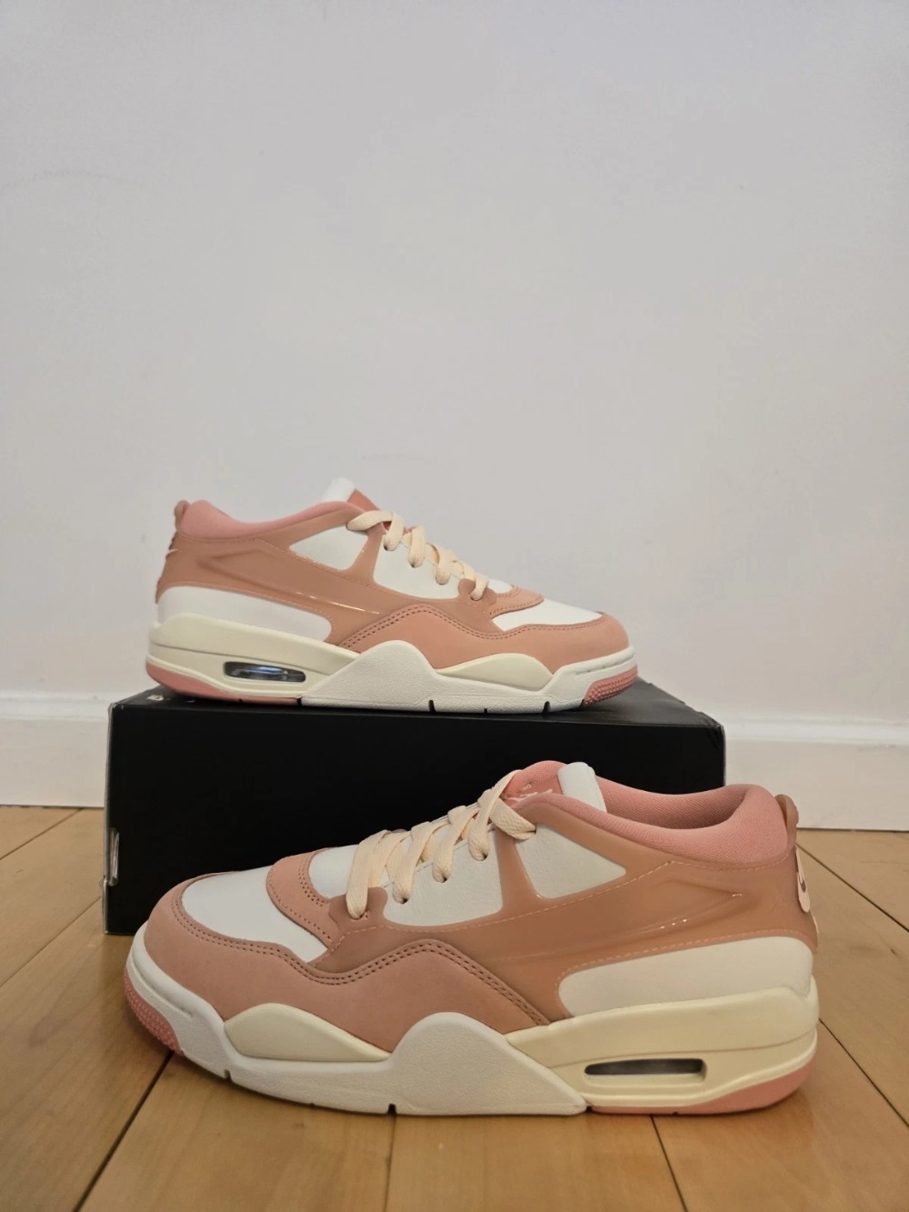 Air Jordan 4 RM Grava Ice Feminino — 37.5, Novo