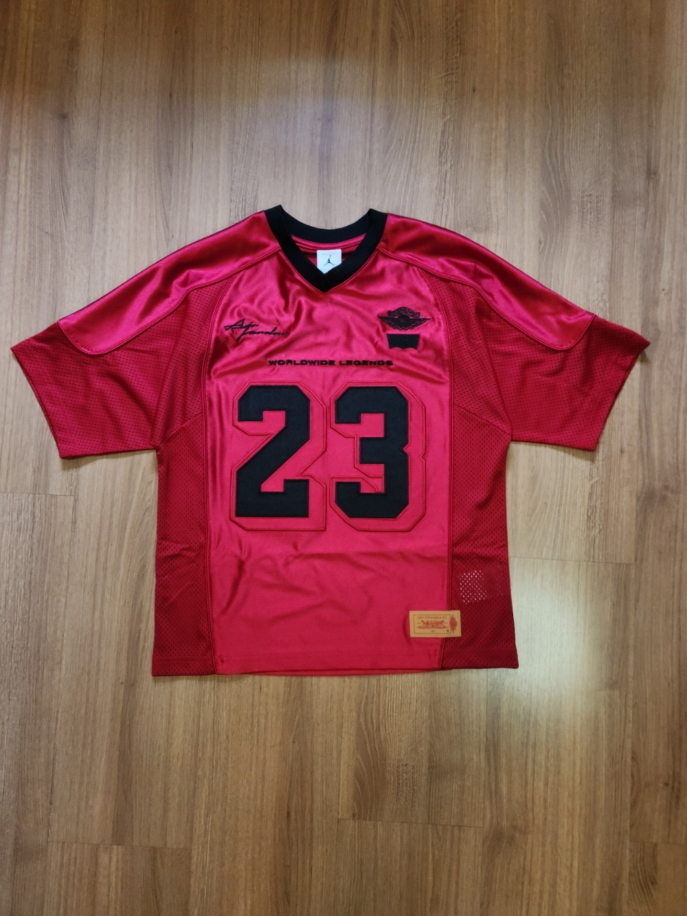 Levi's x Air Jordan Camiseta Footbal Red — PP, Novo