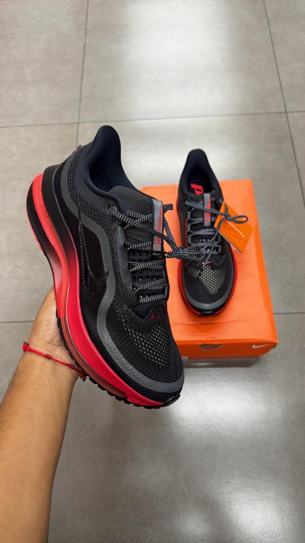 Nike Air Zoom Pegasus Premium Bred Black University Red — 42, Novo