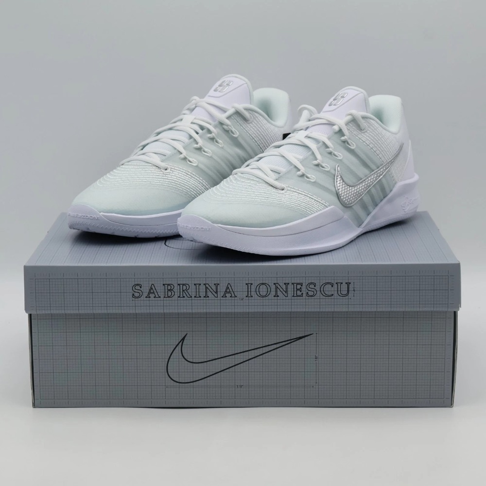 Nike Sabrina 3 Ice Cold — 45, Novo