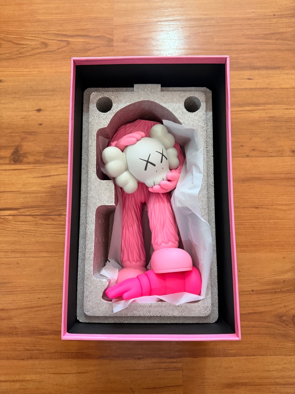 KAWS Fellows Vinyl Figure Pink — Único, Novo