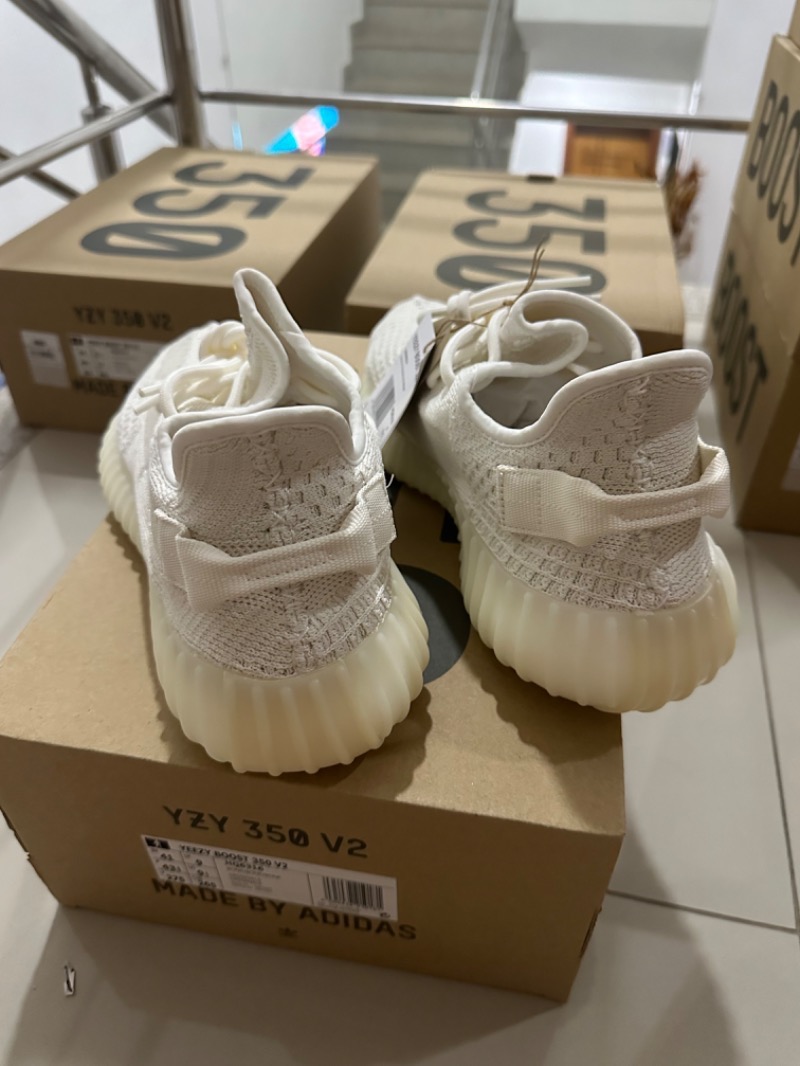 Foto 3 de Yeezy Boost 350 V2 Bone — 42 / 44, Novo